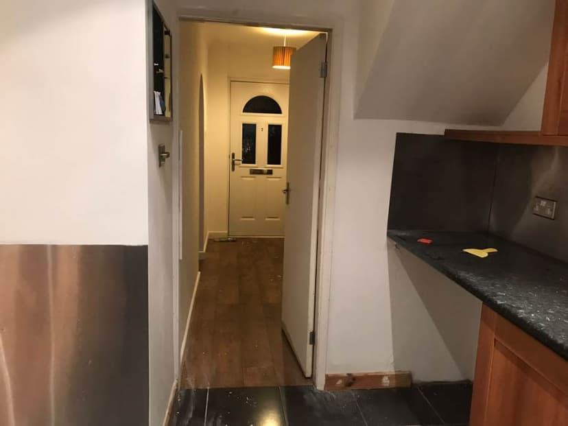 Image 2:3 bedroom End-of-terrace house to rent