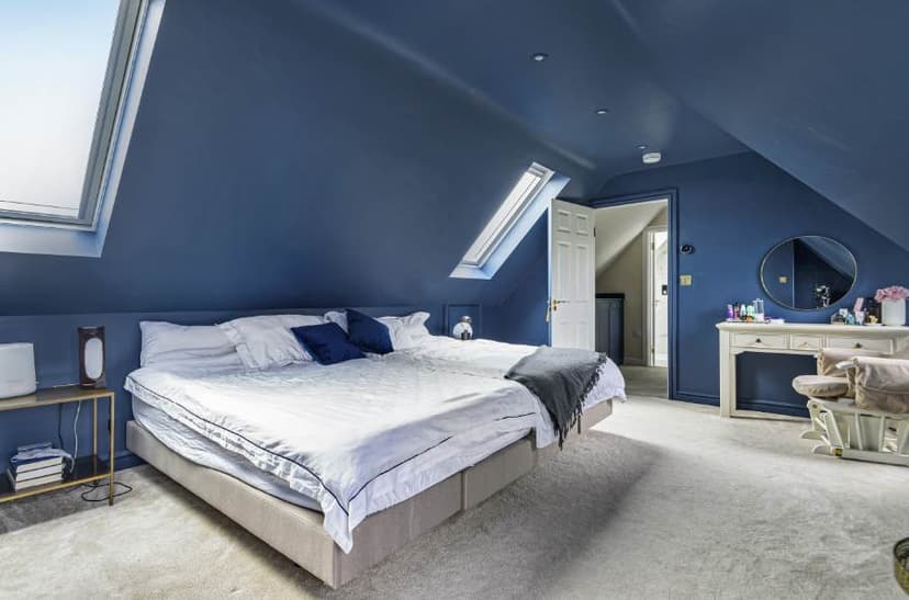 Image 2:6 bedroom Detached house to rent