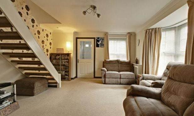 Image 3:2 bedroom Semi-detached house to rent