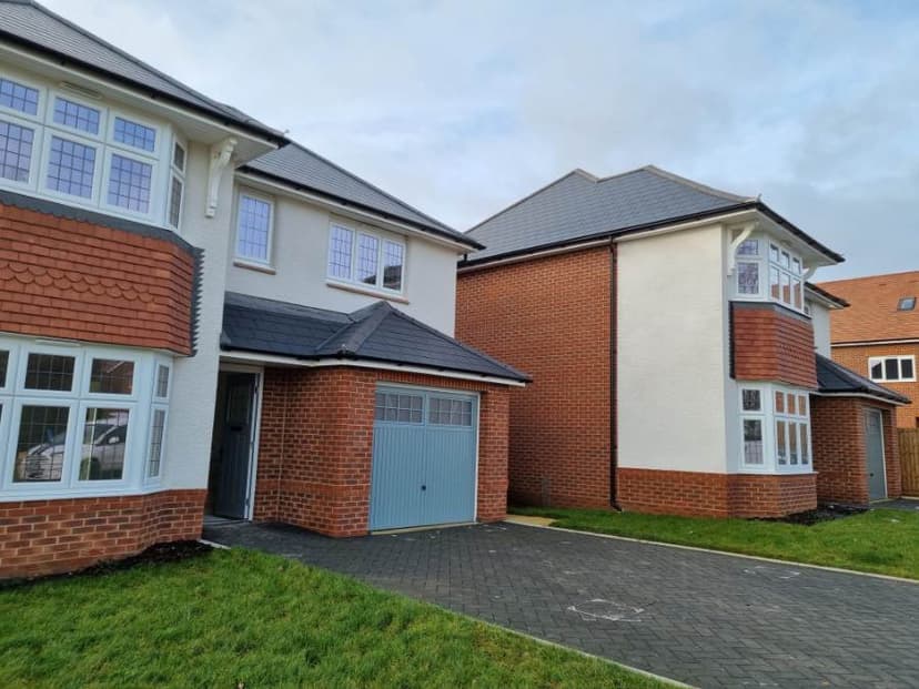 Image 2:4 bedroom Detached house to rent