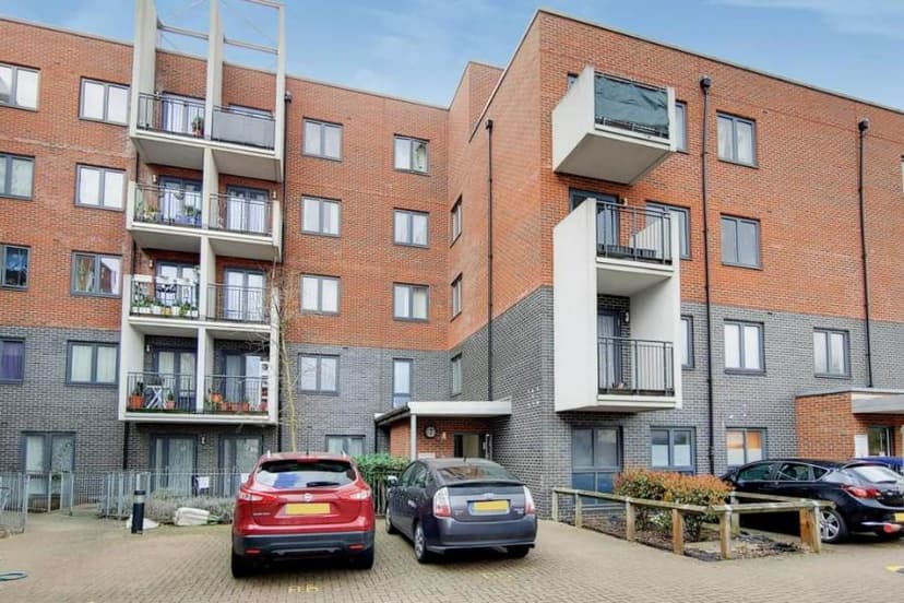 Image 1:1 bedroom Flat to rent