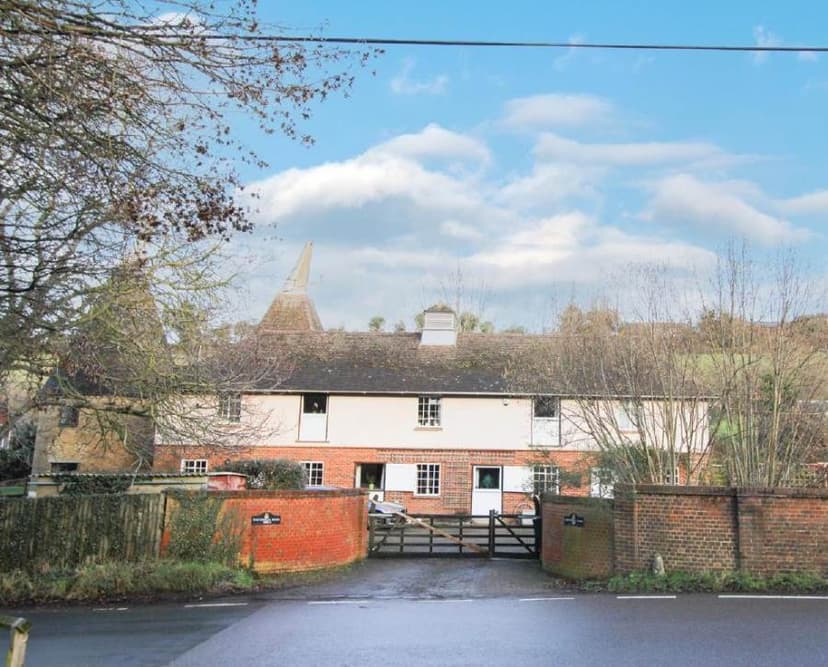 Image 1:4 bedroom Semi-detached house to rent