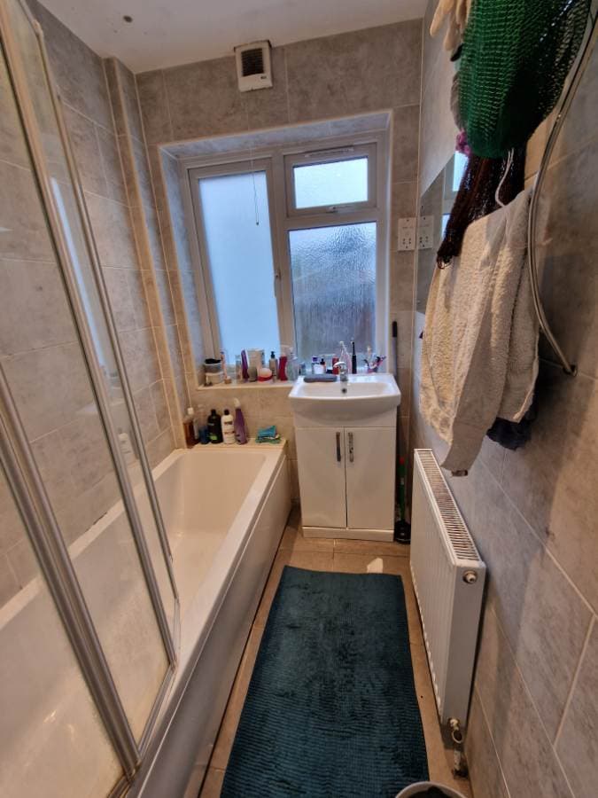 Image 2:3 bedroom Semi-detached house to rent