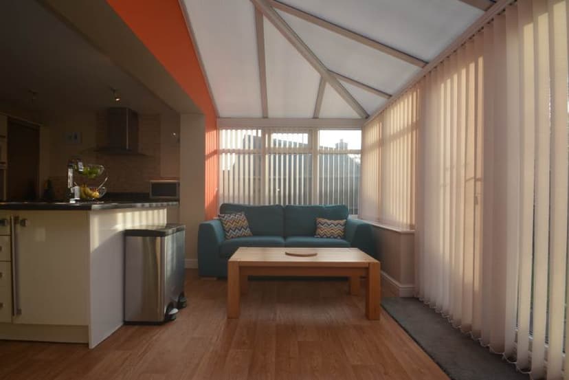 Image 3:5 bedroom Detached house to rent