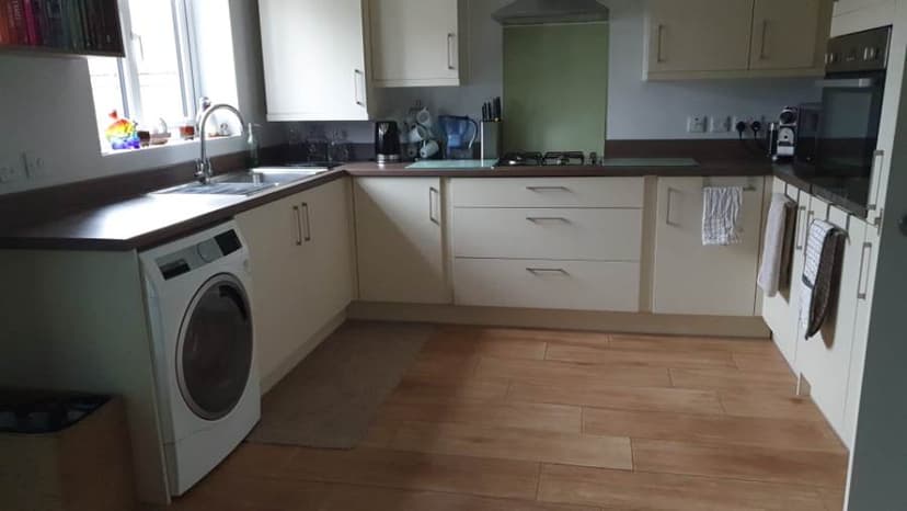 Image 1:3 bedroom Semi-detached house to rent