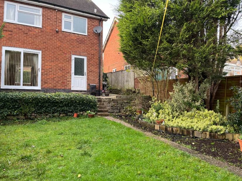 Image 1:3 bedroom Semi-detached house to rent