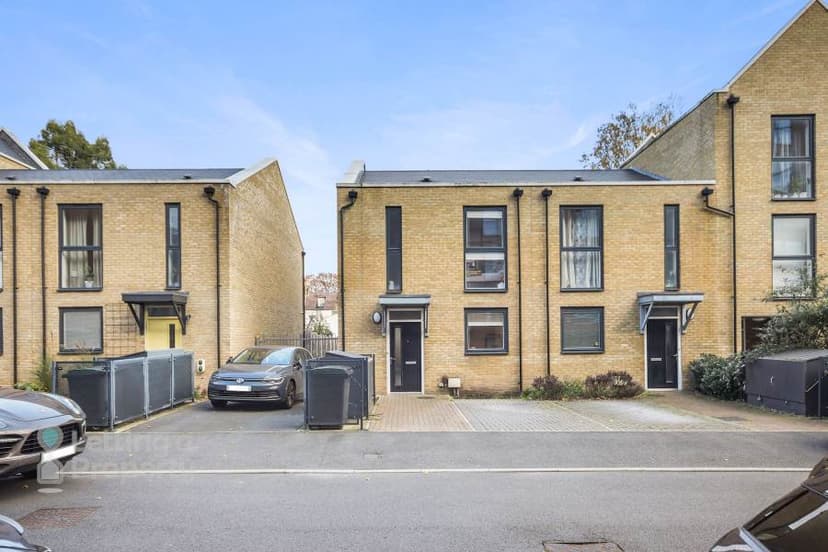 Image 1:3 bedroom Semi-detached house to rent