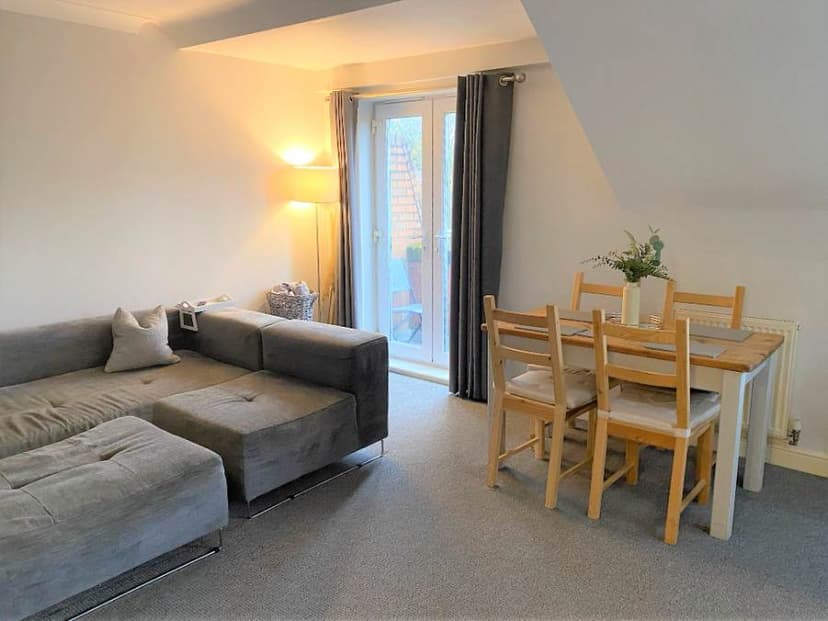 Image 3:2 bedroom Apartment or flat to rent