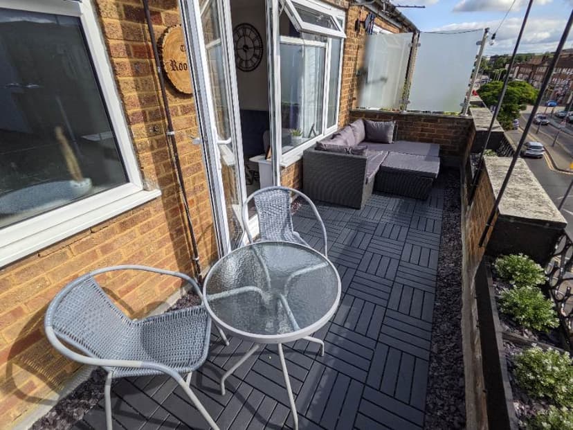 Image 2:2 bedroom Flat to rent