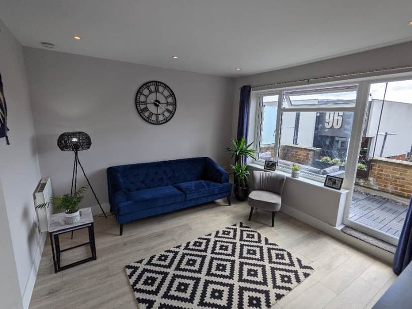 Image 1:2 bedroom Flat to rent