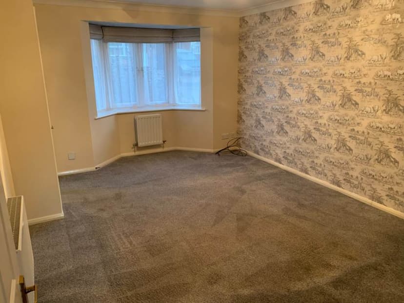 Image 2:3 bedroom Link-detached house to rent