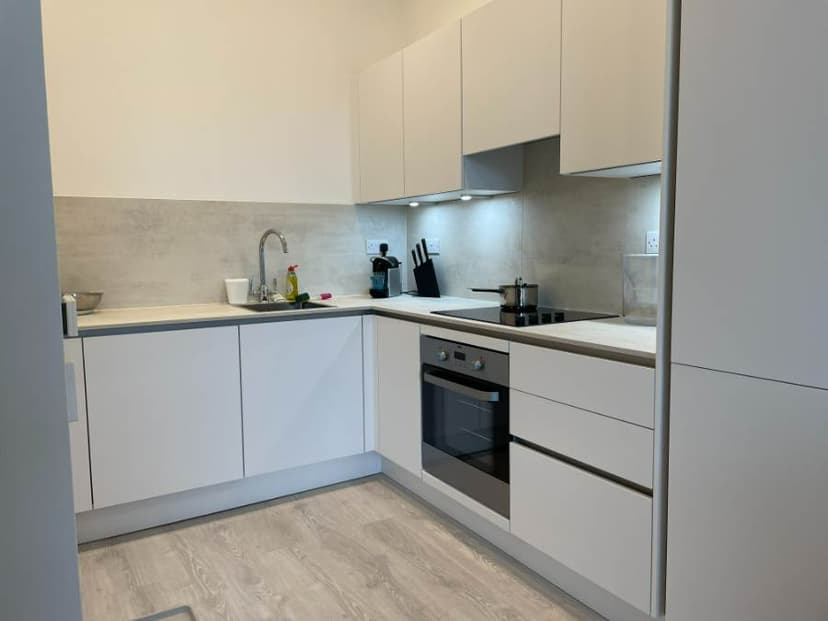 Image 1:1 bedroom Apartment or flat to rent