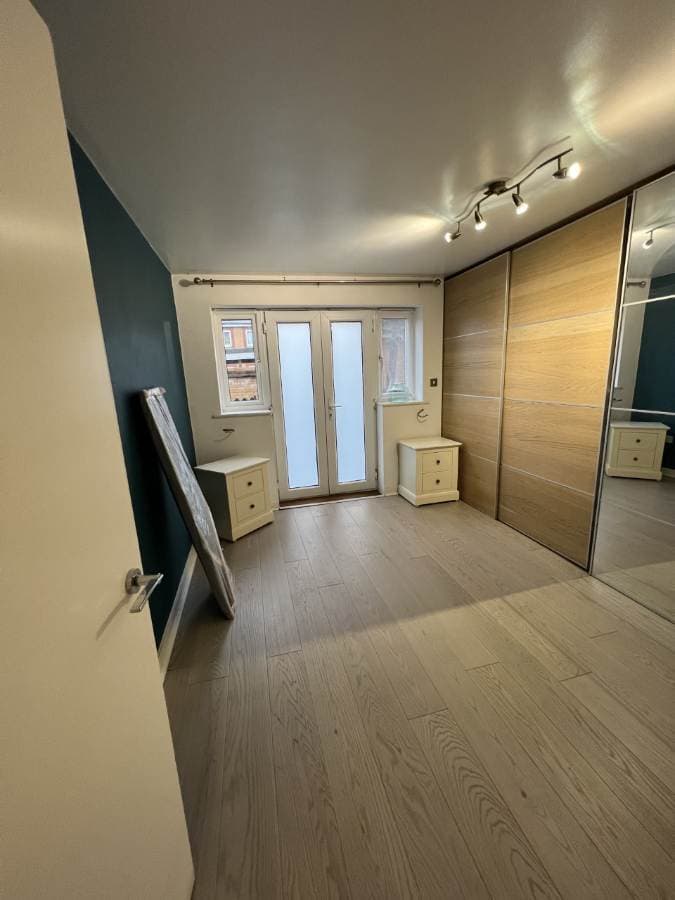 Image 3:2 bedroom Flat to rent