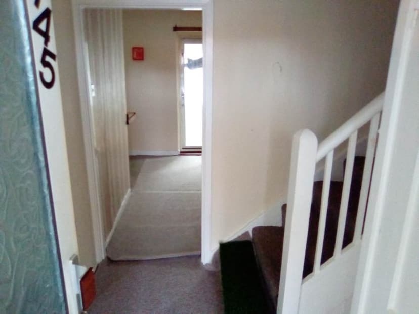 Image 3:3 bedroom End-of-terrace house to rent