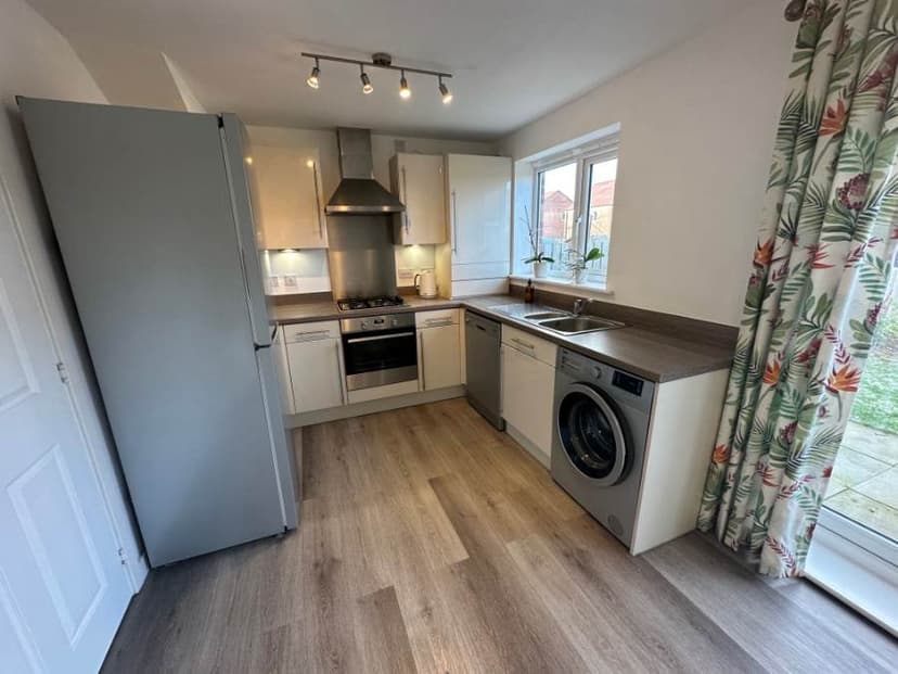 Image 3:3 bedroom Semi-detached house to rent