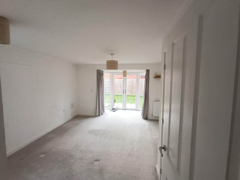 Image 3:3 bedroom Semi-detached house to rent