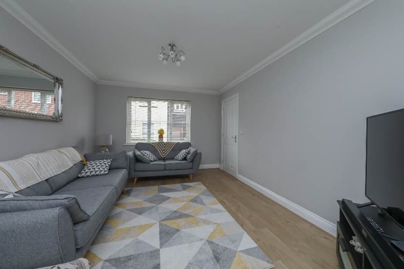 Image 3:3 bedroom Link-detached house to rent
