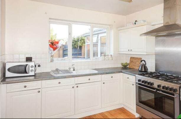 Image 3:4 bedroom Detached house to rent