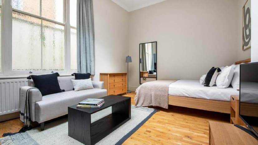 Image 1:1 bedroom to rent