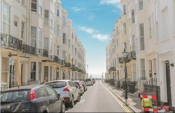 Image 2:1 bedroom Apartment or flat to rent