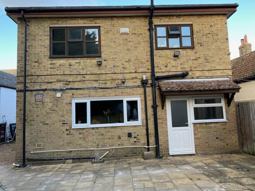 Image 1:3 bedroom Flat to rent