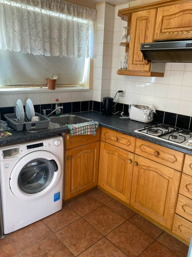 Image 1:3 bedroom End-of-terrace house to rent