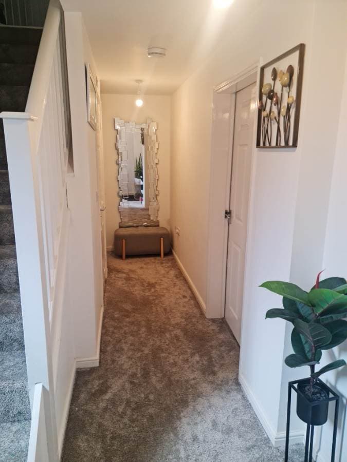 Image 2:4 bedroom Detached house to rent