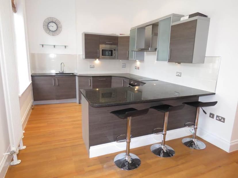 Image 1:2 bedroom Apartment or flat to rent