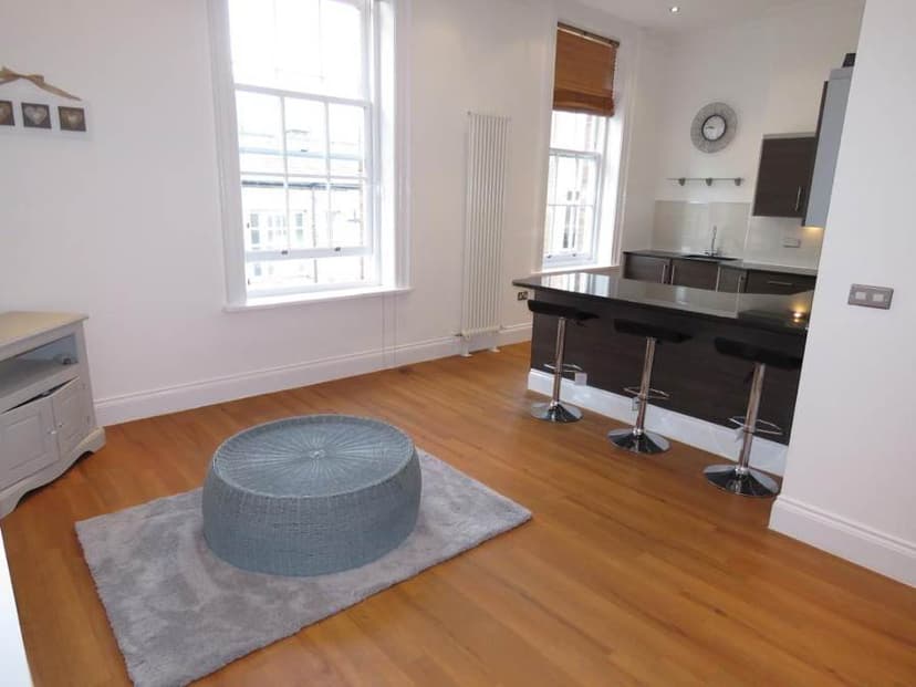 Image 3:2 bedroom Apartment or flat to rent