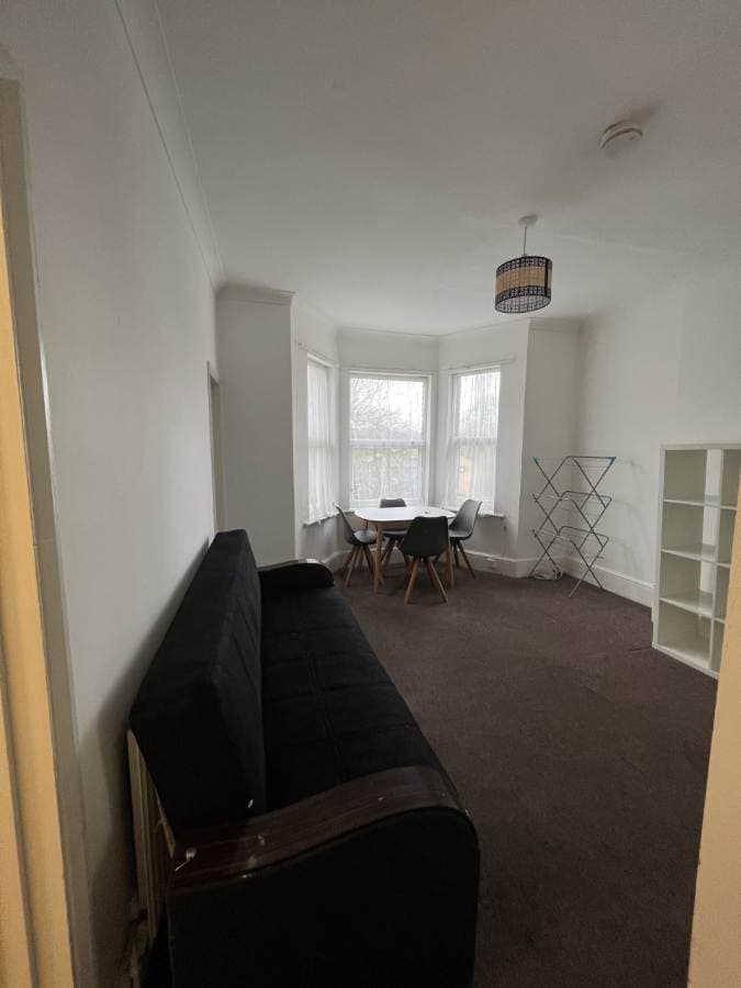 Image 1:1 bedroom Flat to rent