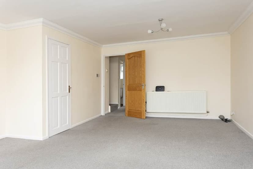 Image 3:3 bedroom Mews to rent