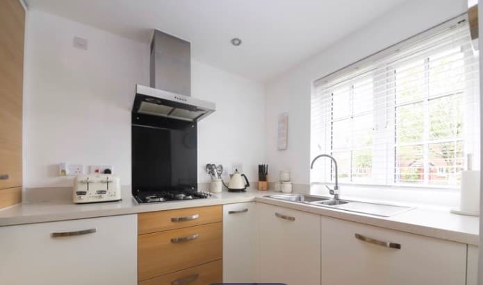 Image 2:2 bedroom Mews to rent