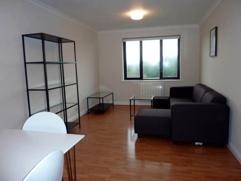 Image 1:1 bedroom Apartment or flat to rent