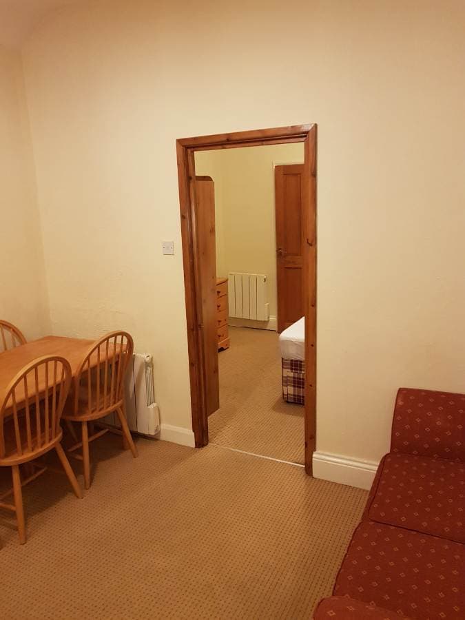 Image 1:1 bedroom Apartment or flat to rent