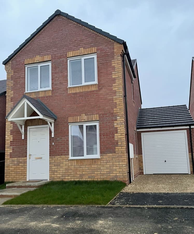 Image 1:3 bedroom Semi-detached house to rent