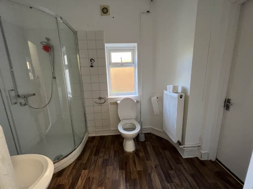 Image 2:1 bedroom Apartment or flat to rent