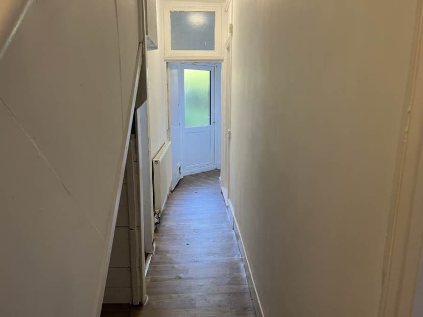 Image 1:1 bedroom Apartment or flat to rent