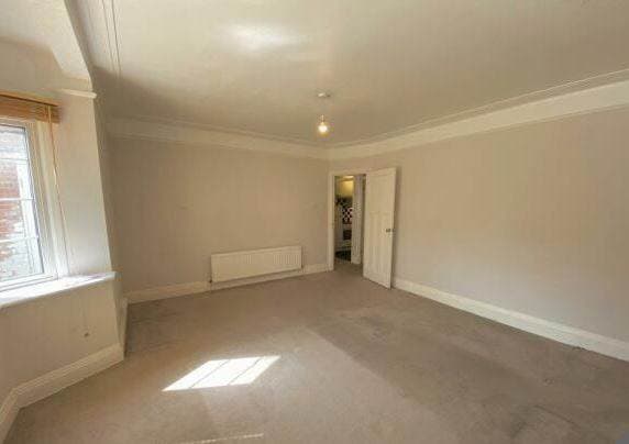 Image 3:1 bedroom Apartment or flat to rent