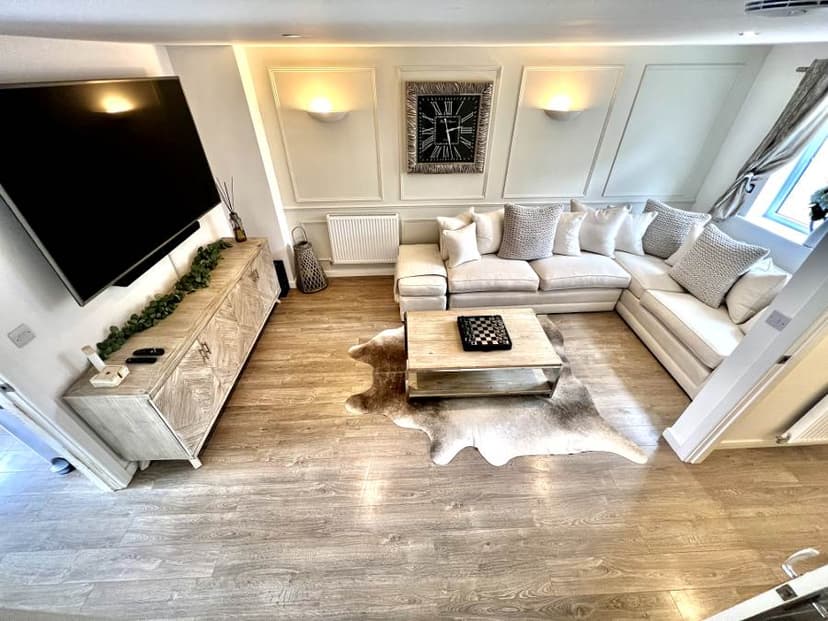 Image 1:3 bedroom Semi-detached house to rent