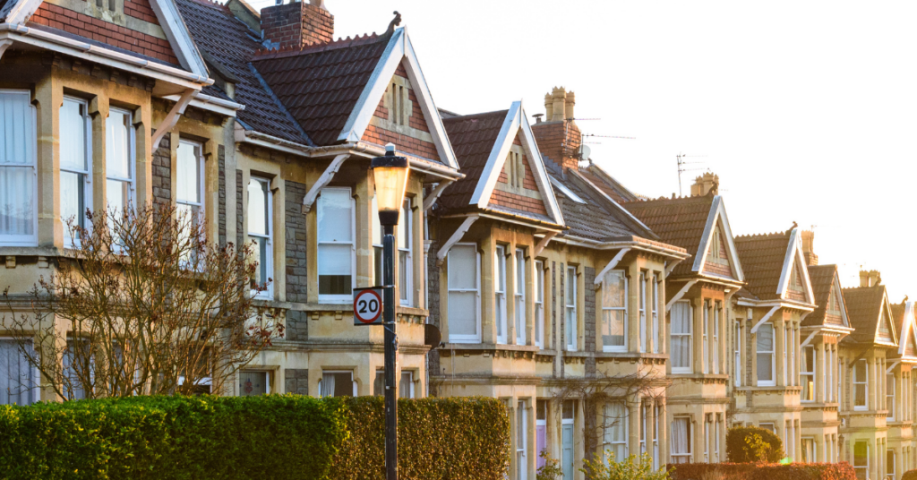 Why LettingaProperty.com Outshines High-Street Agents